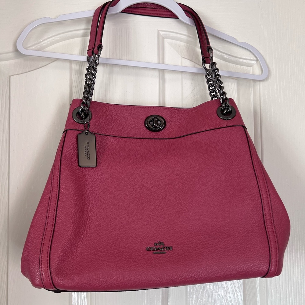Coach Turnlock Edie Pebble Leather Shoulder Bag In Rouge